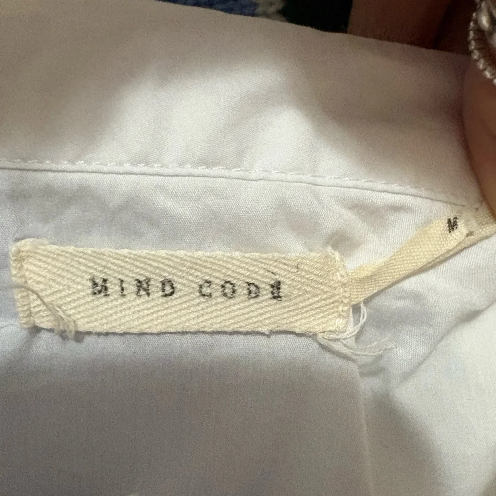 Mind Code White Ruffled Button-Up Blouse - Picture 4 of 4